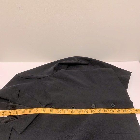 Margaret M Women’s Black Lightweight Buttoned Blazer Suit Jacket, Size 6 - Picture 8 of 8
